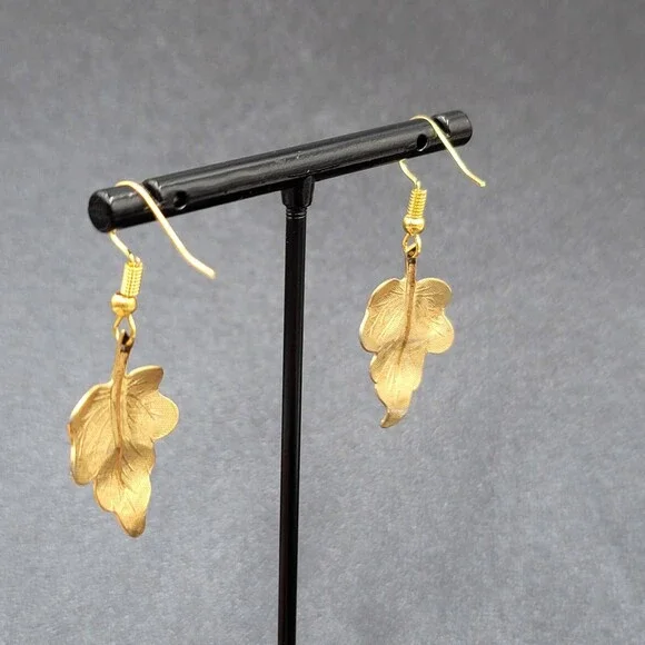 Pierced Earrings Brushed Gold Plated Dangle Detailed Leaves 1 1/8" - Picture 6 of 12